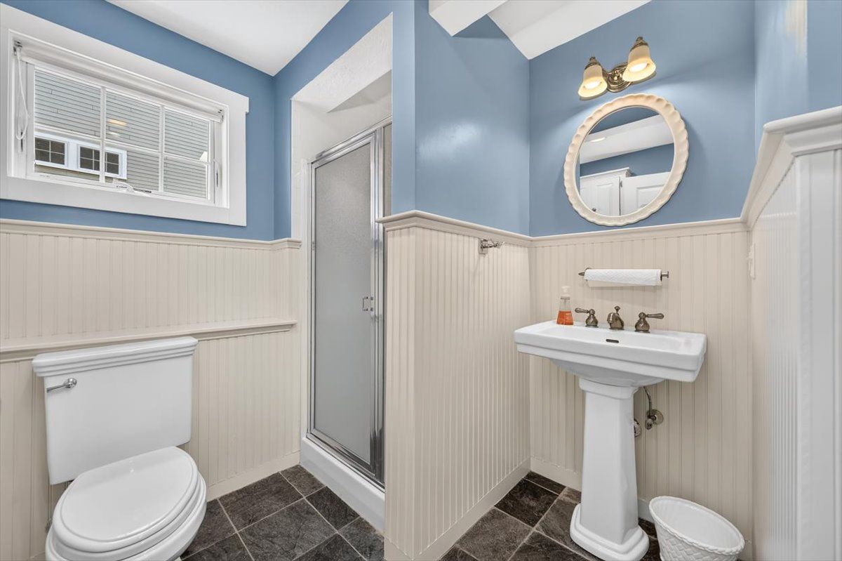 Lower Level Full Bath